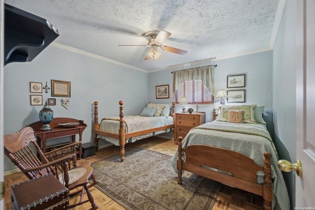 129 Sage Dr, Universal City, TX 78148