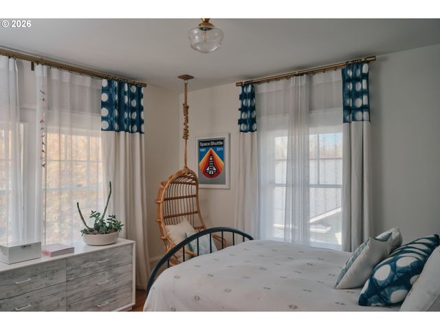 3303 Ne 22ND Ave, Portland, OR 97212