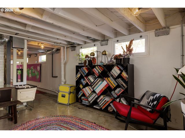 3303 Ne 22ND Ave, Portland, OR 97212