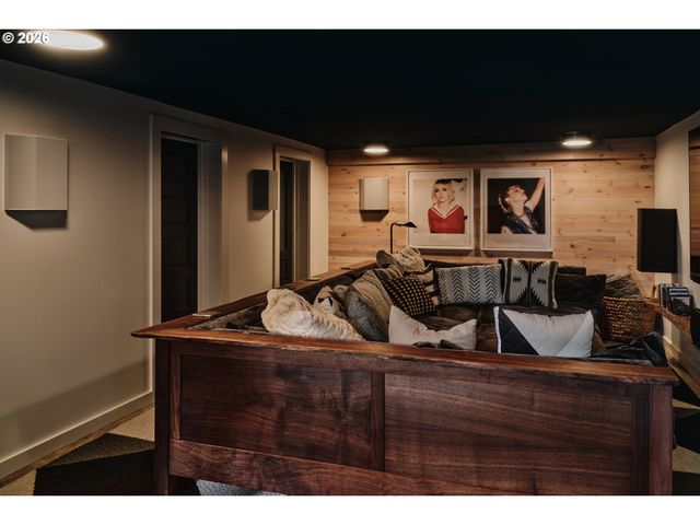 3303 Ne 22ND Ave, Portland, OR 97212