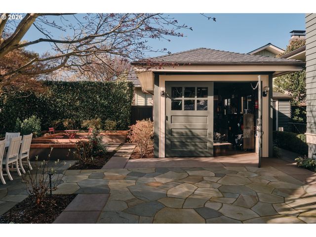 3303 Ne 22ND Ave, Portland, OR 97212