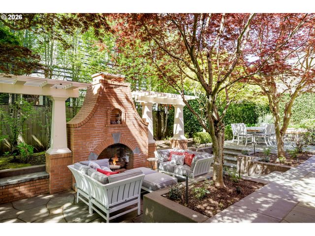 3303 Ne 22ND Ave, Portland, OR 97212