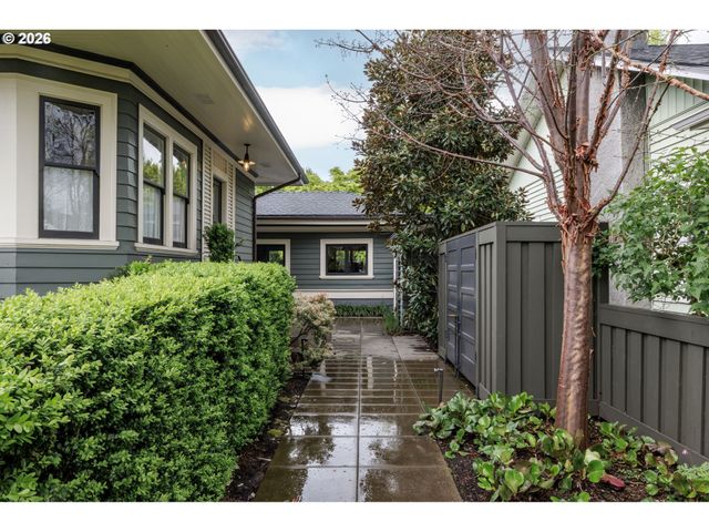 3303 Ne 22ND Ave, Portland, OR 97212