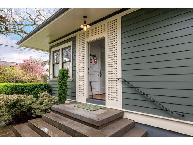 3303 Ne 22ND Ave, Portland, OR 97212