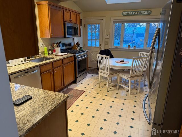 179 westervelt Avenue, North Plainfield, NJ 07060