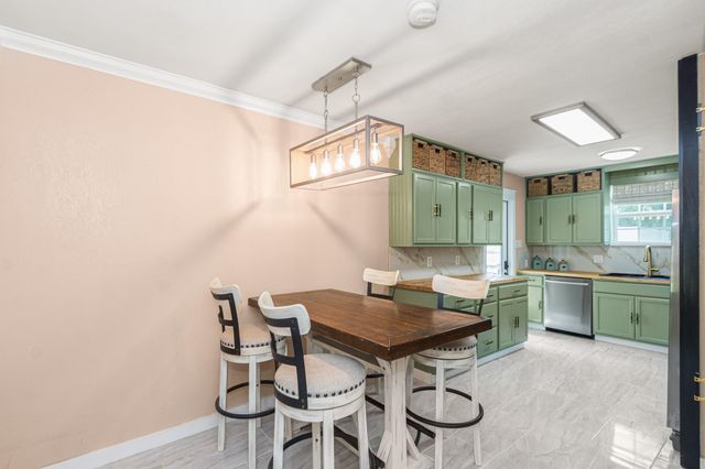 1403 N Avenue F, Freeport, TX 77541