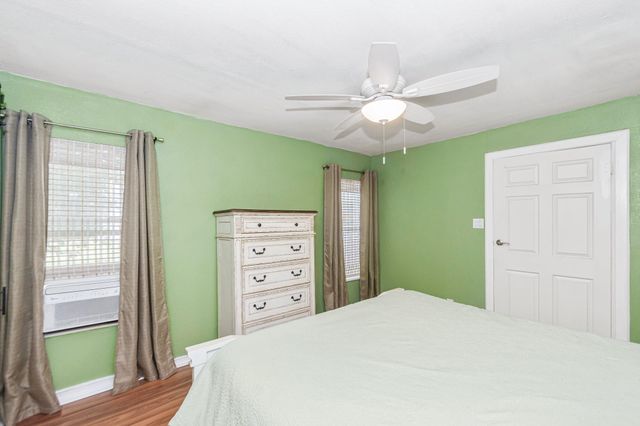 1403 N Avenue F, Freeport, TX 77541