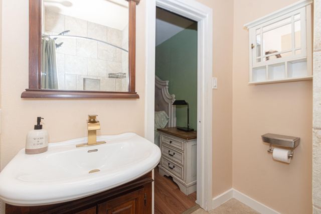 1403 N Avenue F, Freeport, TX 77541