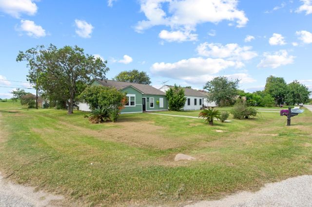 1403 N Avenue F, Freeport, TX 77541