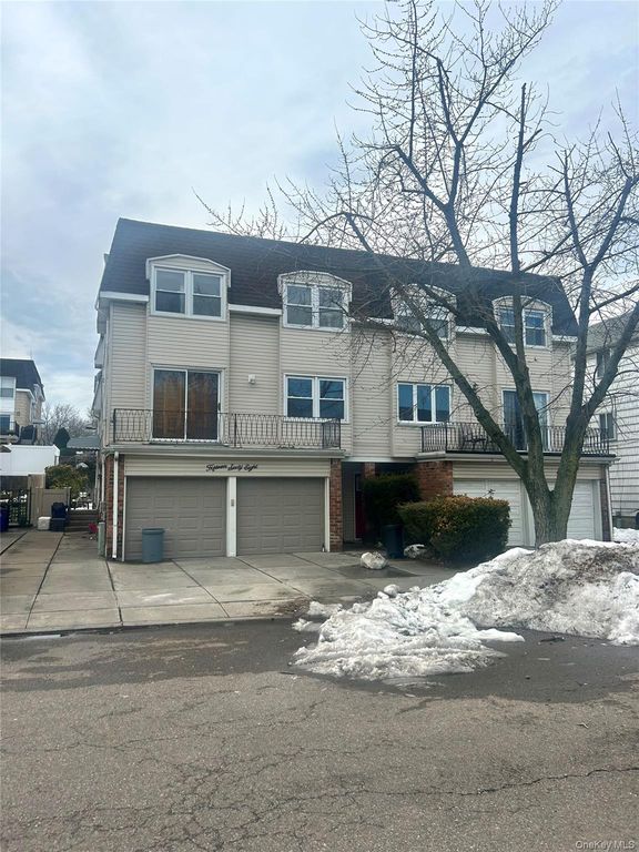15-68 216th Street, Bayside, NY 11360
