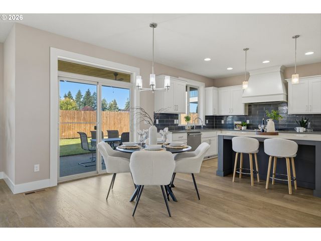 2906 Ne 168TH Ave, Vancouver, WA 98682