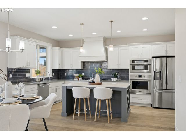 2906 Ne 168TH Ave, Vancouver, WA 98682