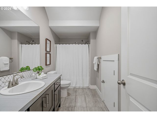 2906 Ne 168TH Ave, Vancouver, WA 98682