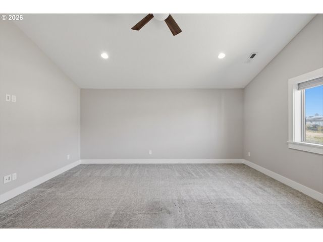 2906 Ne 168TH Ave, Vancouver, WA 98682