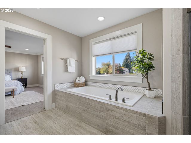 2906 Ne 168TH Ave, Vancouver, WA 98682