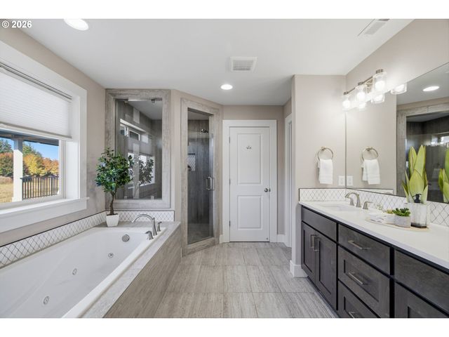 2906 Ne 168TH Ave, Vancouver, WA 98682