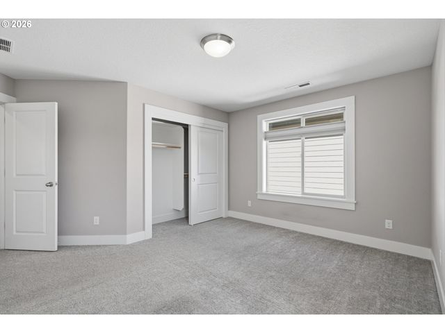 2906 Ne 168TH Ave, Vancouver, WA 98682