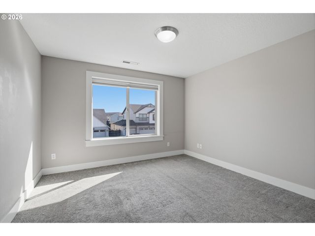 2906 Ne 168TH Ave, Vancouver, WA 98682