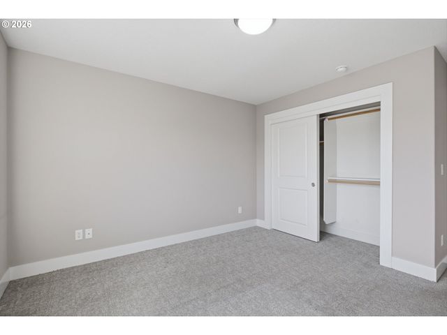 2906 Ne 168TH Ave, Vancouver, WA 98682