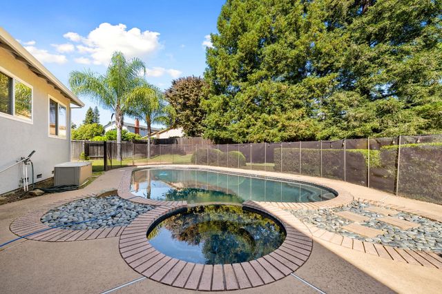 3205 Korovo Ct, Sacramento, CA 95826