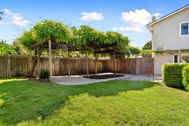 3205 Korovo Ct, Sacramento, CA 95826