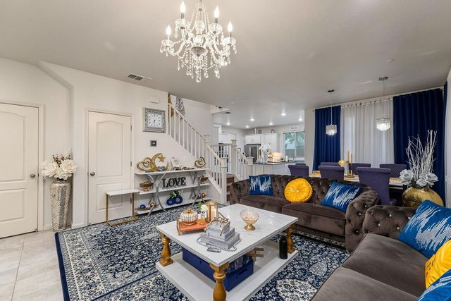 2229 Novi Dr, Riverbank, CA 95367