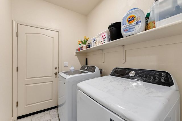 2229 Novi Dr, Riverbank, CA 95367