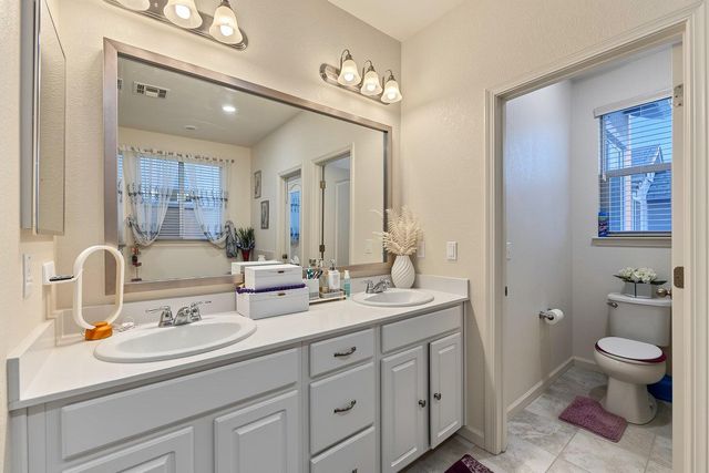2229 Novi Dr, Riverbank, CA 95367