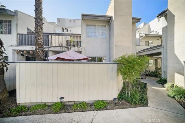 20155 Keswick Street 112, Winnetka, CA 91306