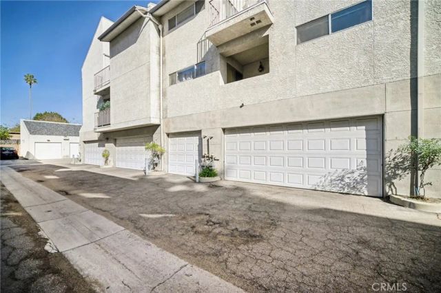 20155 Keswick Street 112, Winnetka, CA 91306