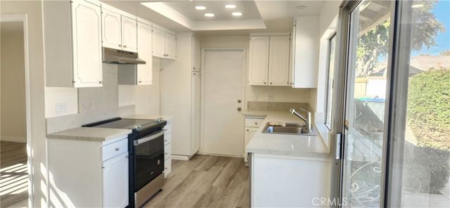 14421 Pinewood Road, Tustin, CA 92780