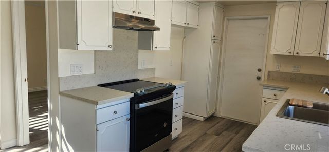 14421 Pinewood Road, Tustin, CA 92780