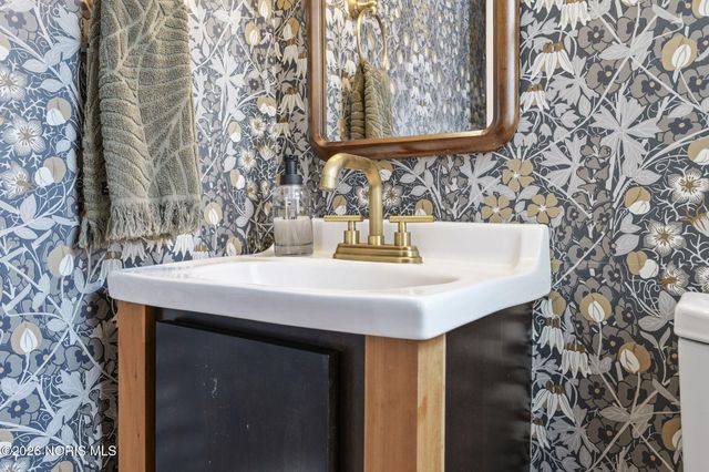 3456 Gallatin Road, Ottawa Hills, OH 43606