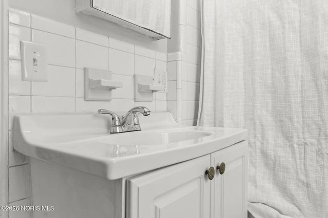 3456 Gallatin Road, Ottawa Hills, OH 43606