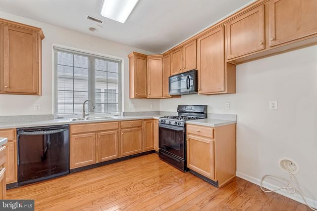 12 PENNINGTON CT, Delanco, NJ 08075