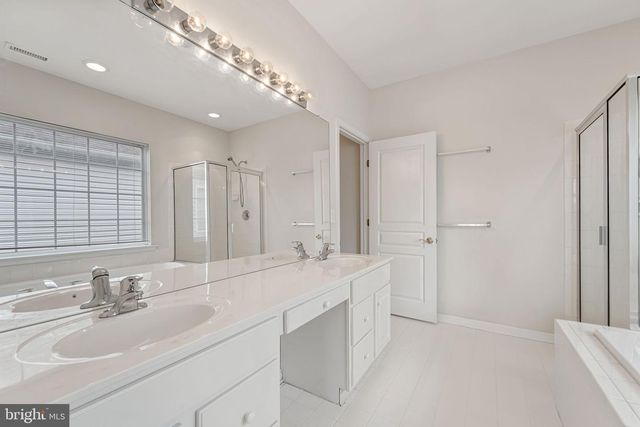 12 PENNINGTON CT, Delanco, NJ 08075