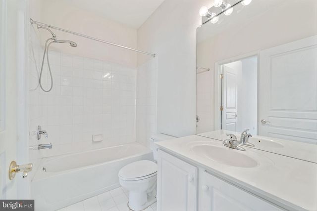 12 PENNINGTON CT, Delanco, NJ 08075