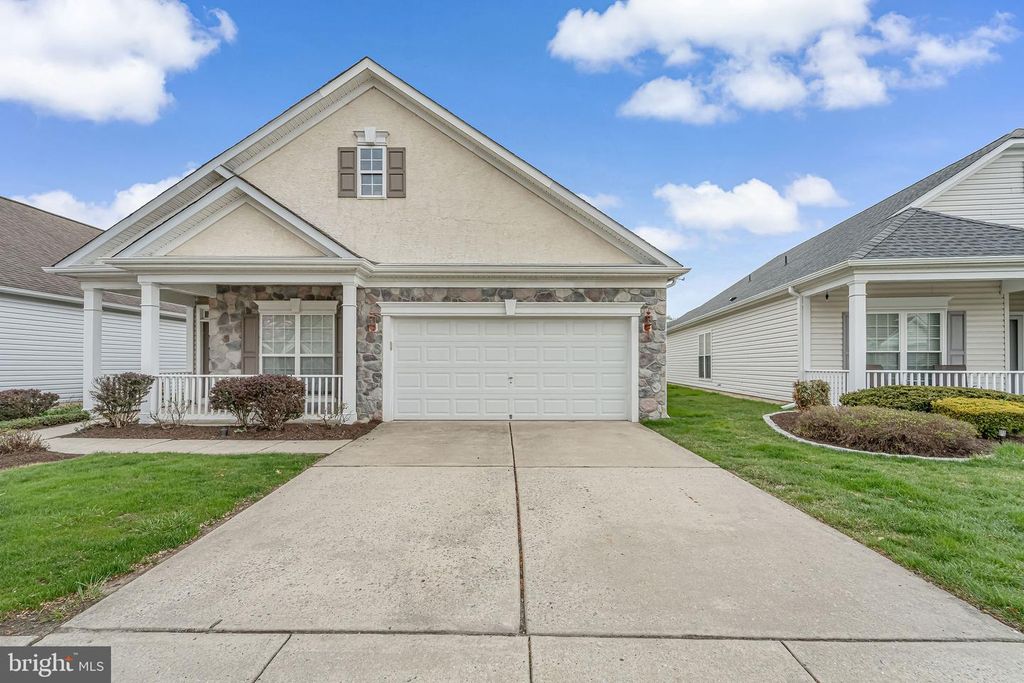12 PENNINGTON CT, Delanco, NJ 08075