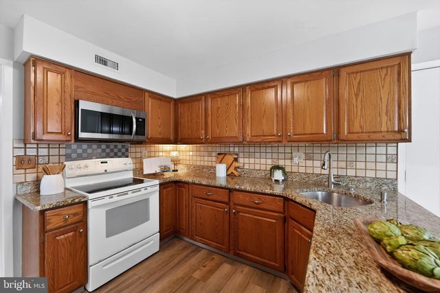 1200 HALIFAX CT, West Chester, PA 19382