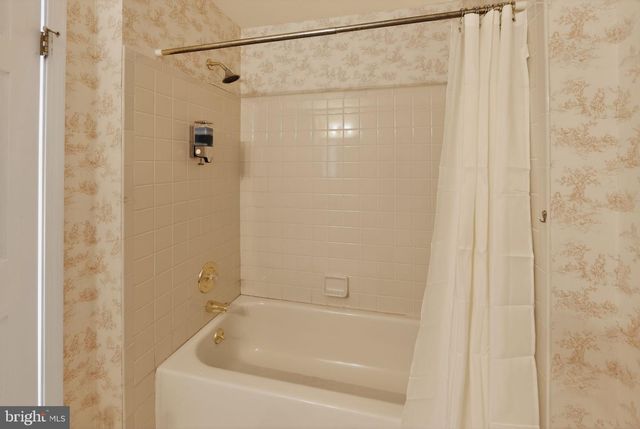 1200 HALIFAX CT, West Chester, PA 19382