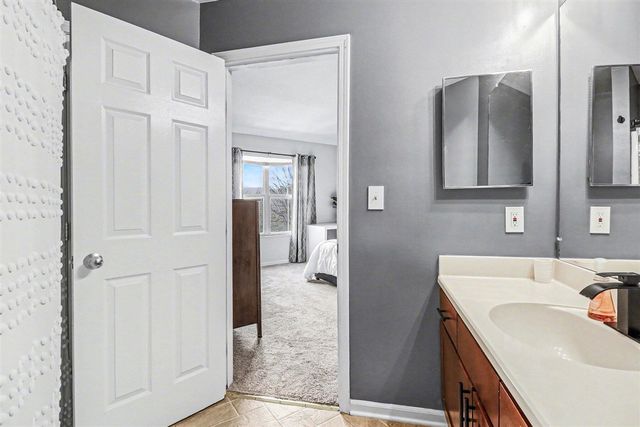 233 Fieldcrest Street, Ann Arbor, MI 48103
