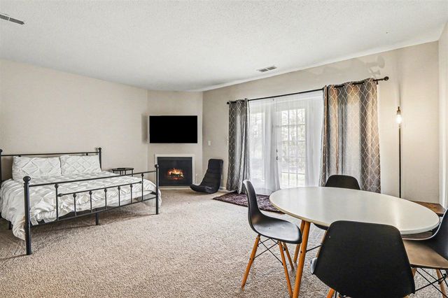 233 Fieldcrest Street, Ann Arbor, MI 48103