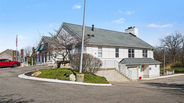233 Fieldcrest Street, Ann Arbor, MI 48103