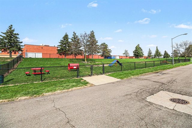233 Fieldcrest Street, Ann Arbor, MI 48103