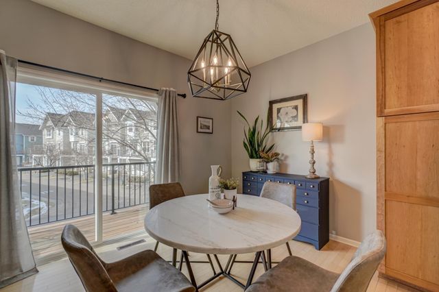 15647 Eaglewood Lane 1502, Apple Valley, MN 55124