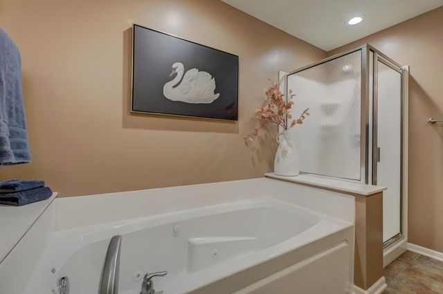 15647 Eaglewood Lane 1502, Apple Valley, MN 55124