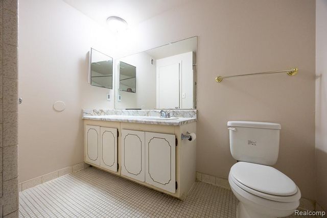 21642 Hidden Rivers Drive, Southfield, MI 48075