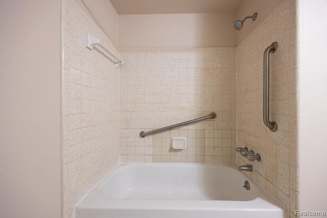 21642 Hidden Rivers Drive, Southfield, MI 48075