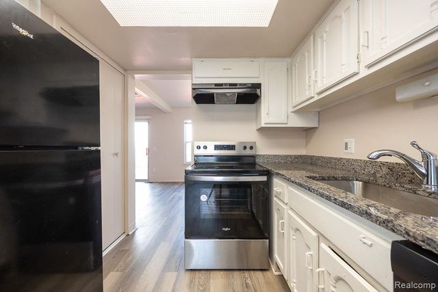 21642 Hidden Rivers Drive, Southfield, MI 48075