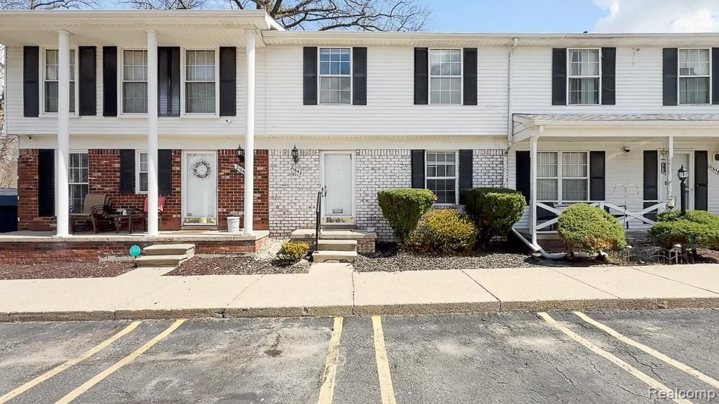 21642 Hidden Rivers Drive, Southfield, MI 48075